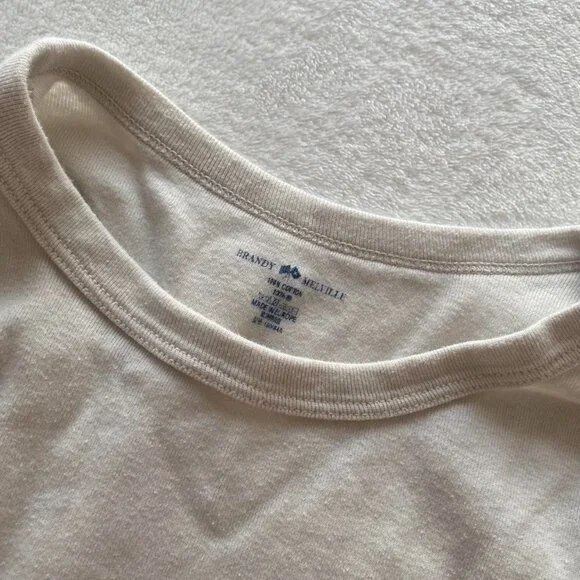 brandy melville off-white long sleeve - Picture 2 of 4